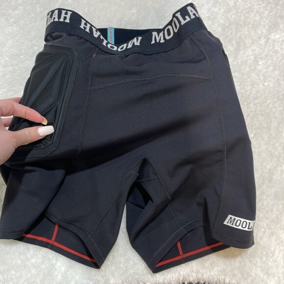 MOOLAH Women's Padded Compression Basketball Short - Picture 8 of 13